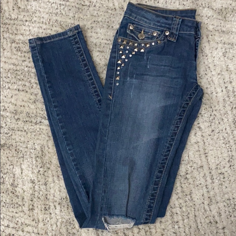 FLYING MONKEY | distressed and studded jeans